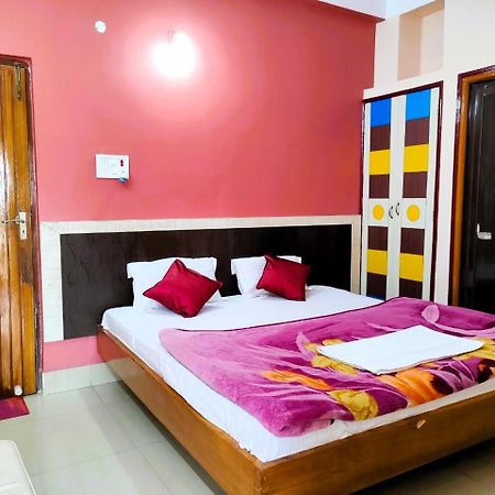 Hotel Vaishnavi Near Baba Dham Temple เดฟการ์ ภายนอก รูปภาพ