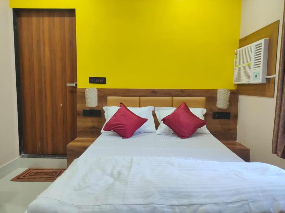 Hotel Vaishnavi Near Baba Dham Temple เดฟการ์ ภายนอก รูปภาพ