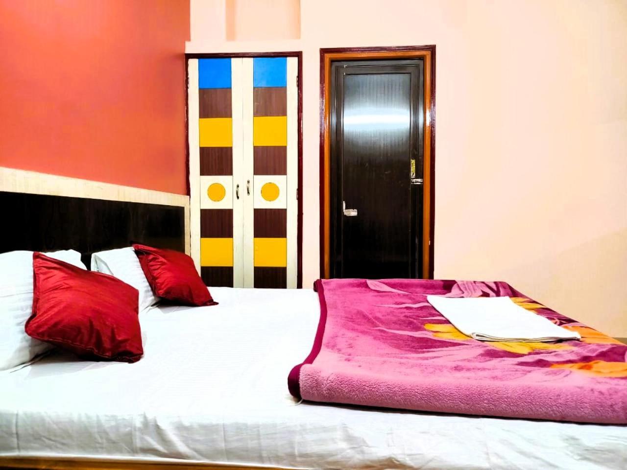 Hotel Vaishnavi Near Baba Dham Temple เดฟการ์ ภายนอก รูปภาพ